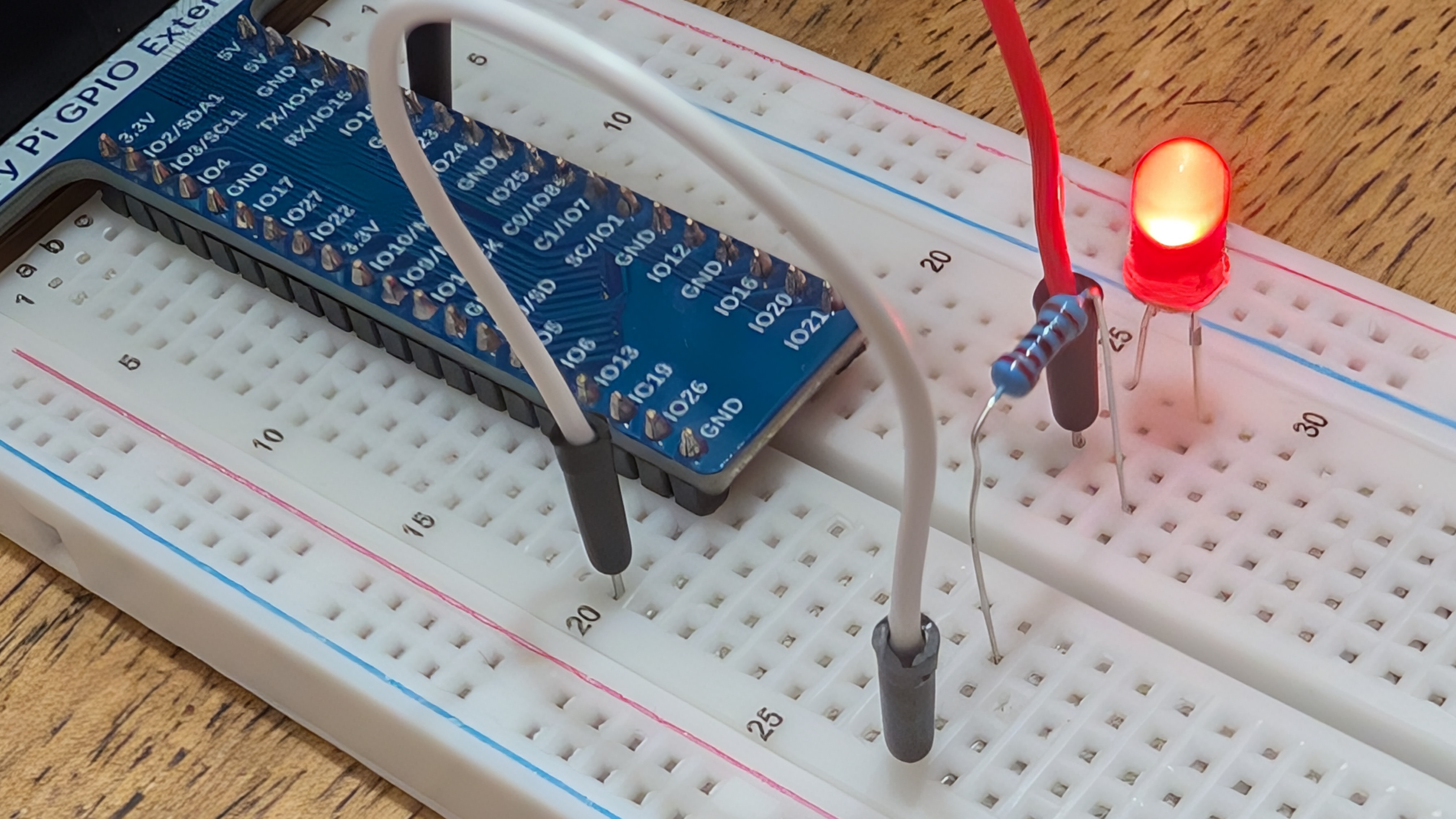 【Rust】Making LEDs Breathe with Raspberry Pi and Rust