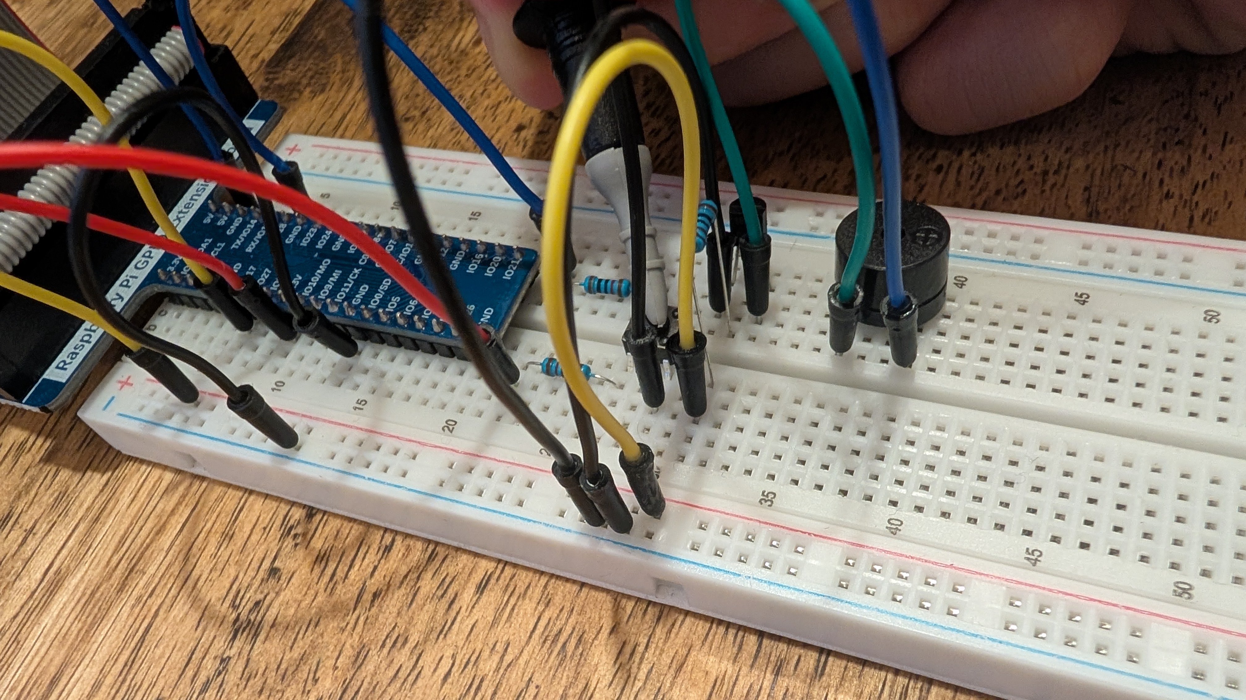 【Rust】Control a Buzzer with Raspberry Pi